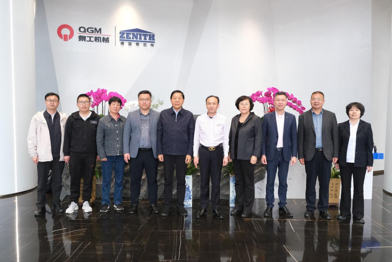 新疆建材行业协会一行莅临福建k8凯发股份参观考察
