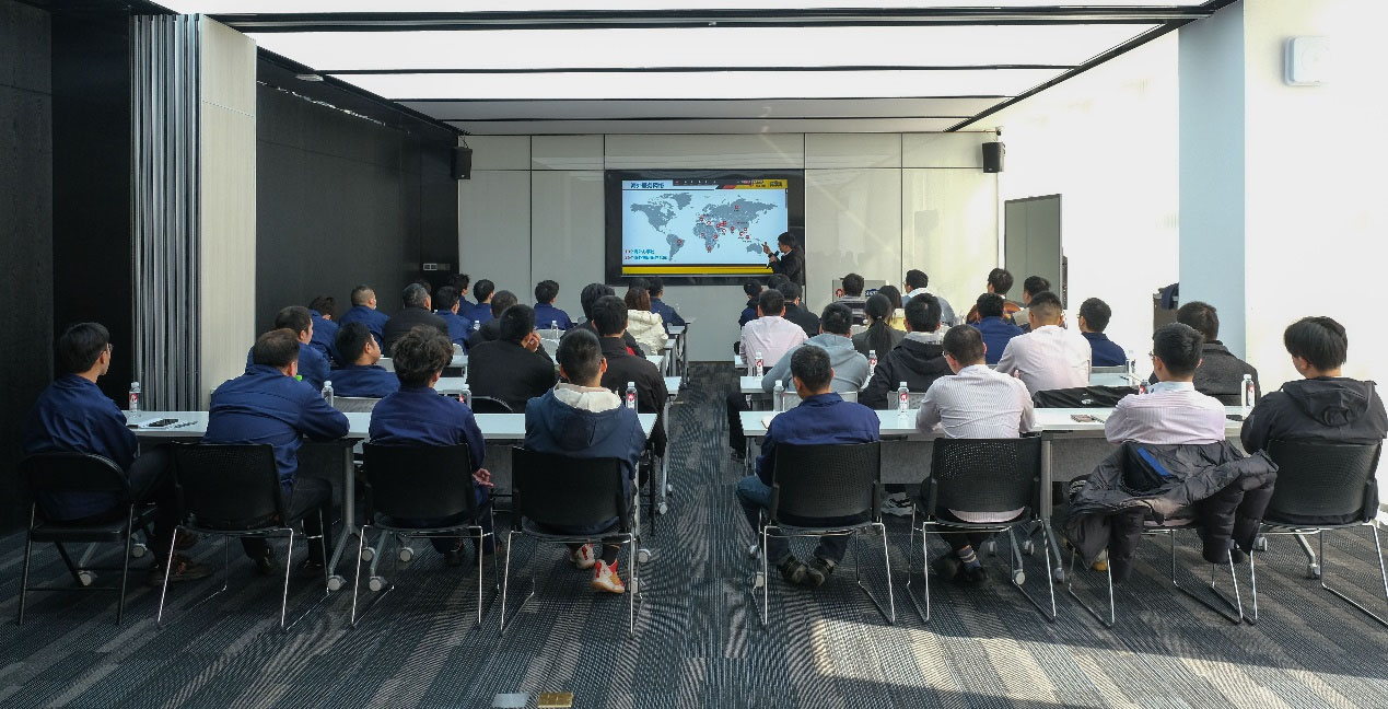 迈向未来 共同成长！k8凯发股份新员工入职培训圆满举行