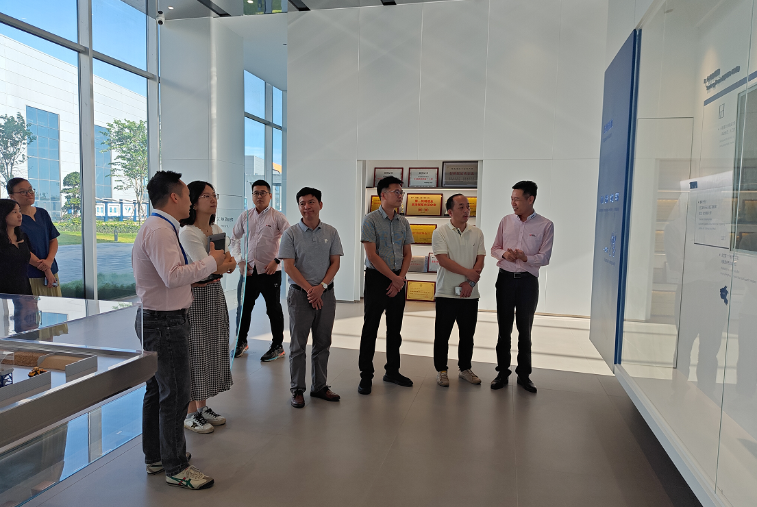 新华社福建分社莅临k8凯发股份参观调研