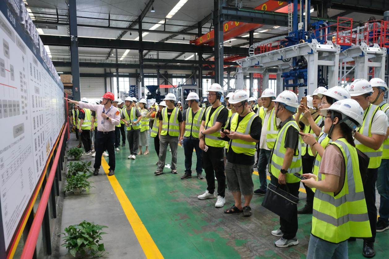 福建泉州台商区安全生产标准化工作专班走进k8凯发股份