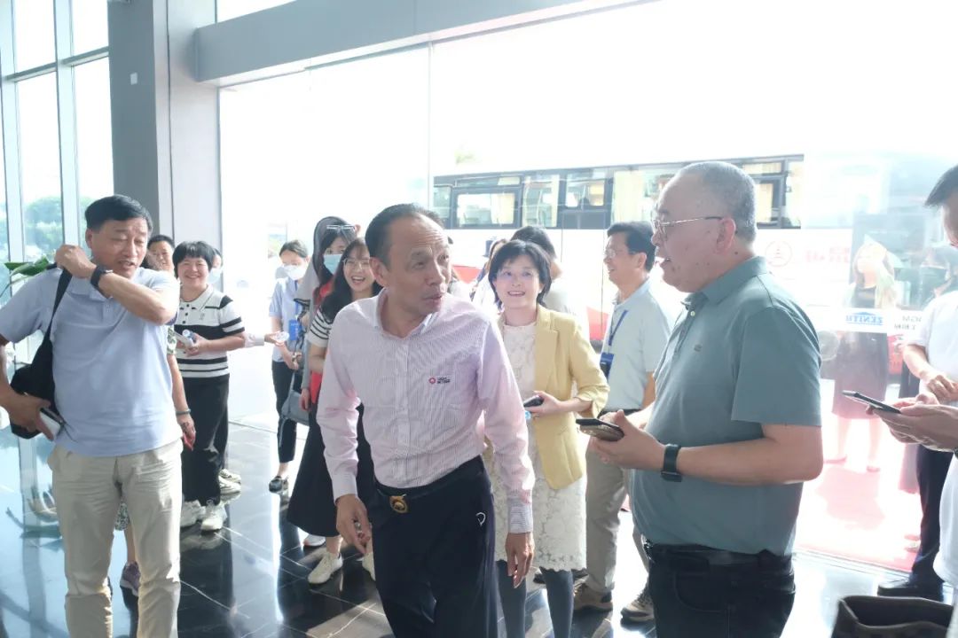 促进中德交流 欧美同学会走进福建k8凯发股份有限公司参观交流